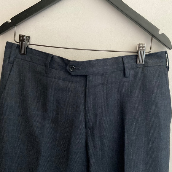 Custom-Made Italian Men’s Suit - Picture 4 of 11